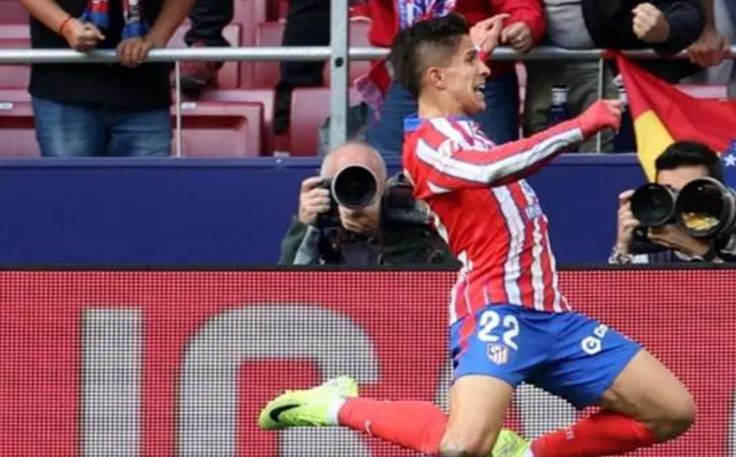 BBIN电子-保罗大秀高难度进球,震撼全场观众的视频